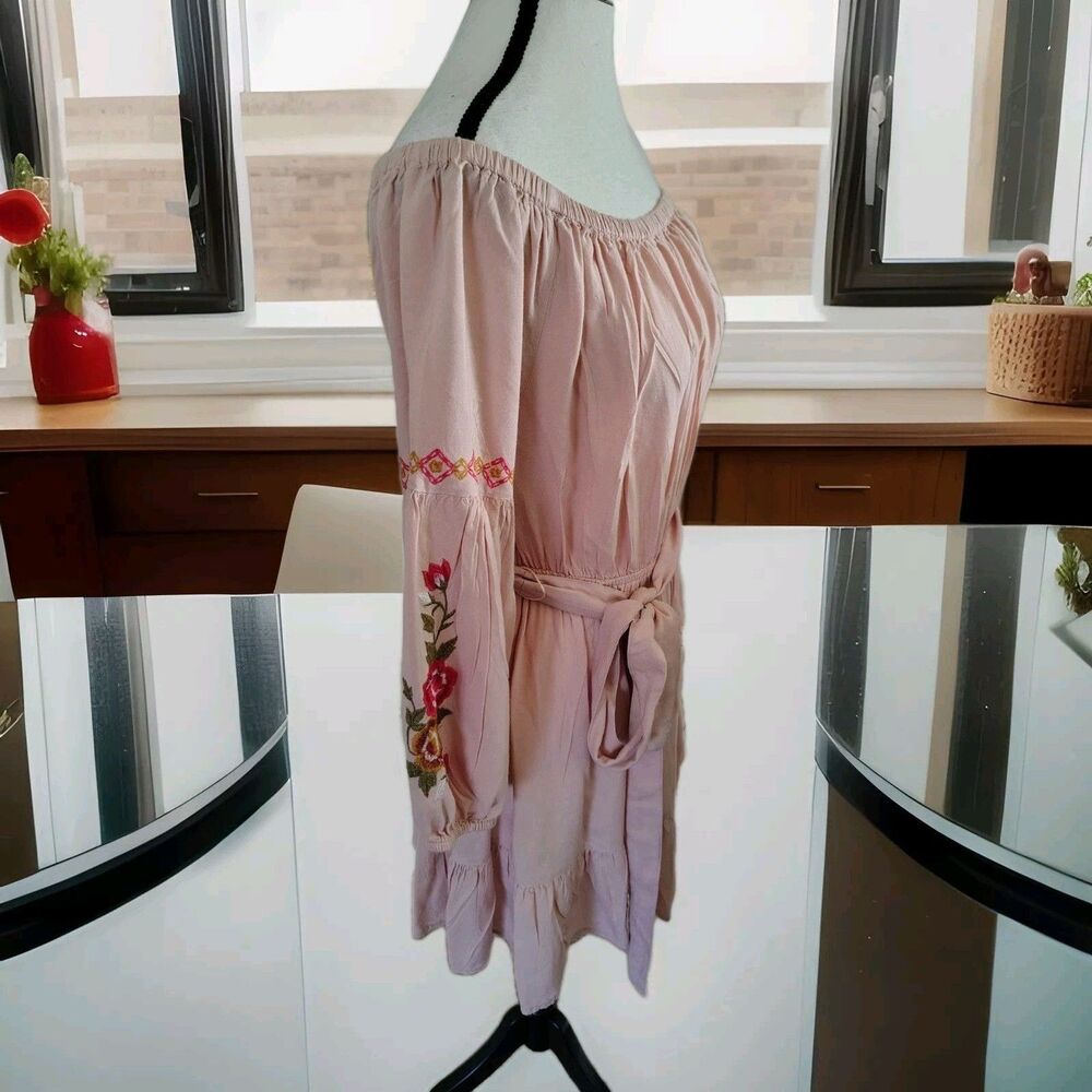 Feathers Dress Size L Pink Embroidered Floral Sleeves Tie Ruffle 100% Rayon - Picture 11 of 16